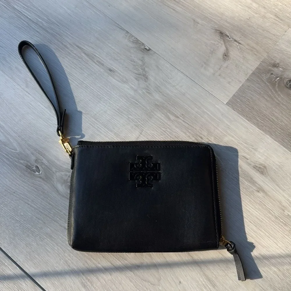 Tory Burch Lily Large Zip Pouch Wallet Black Leather‎ NWOT